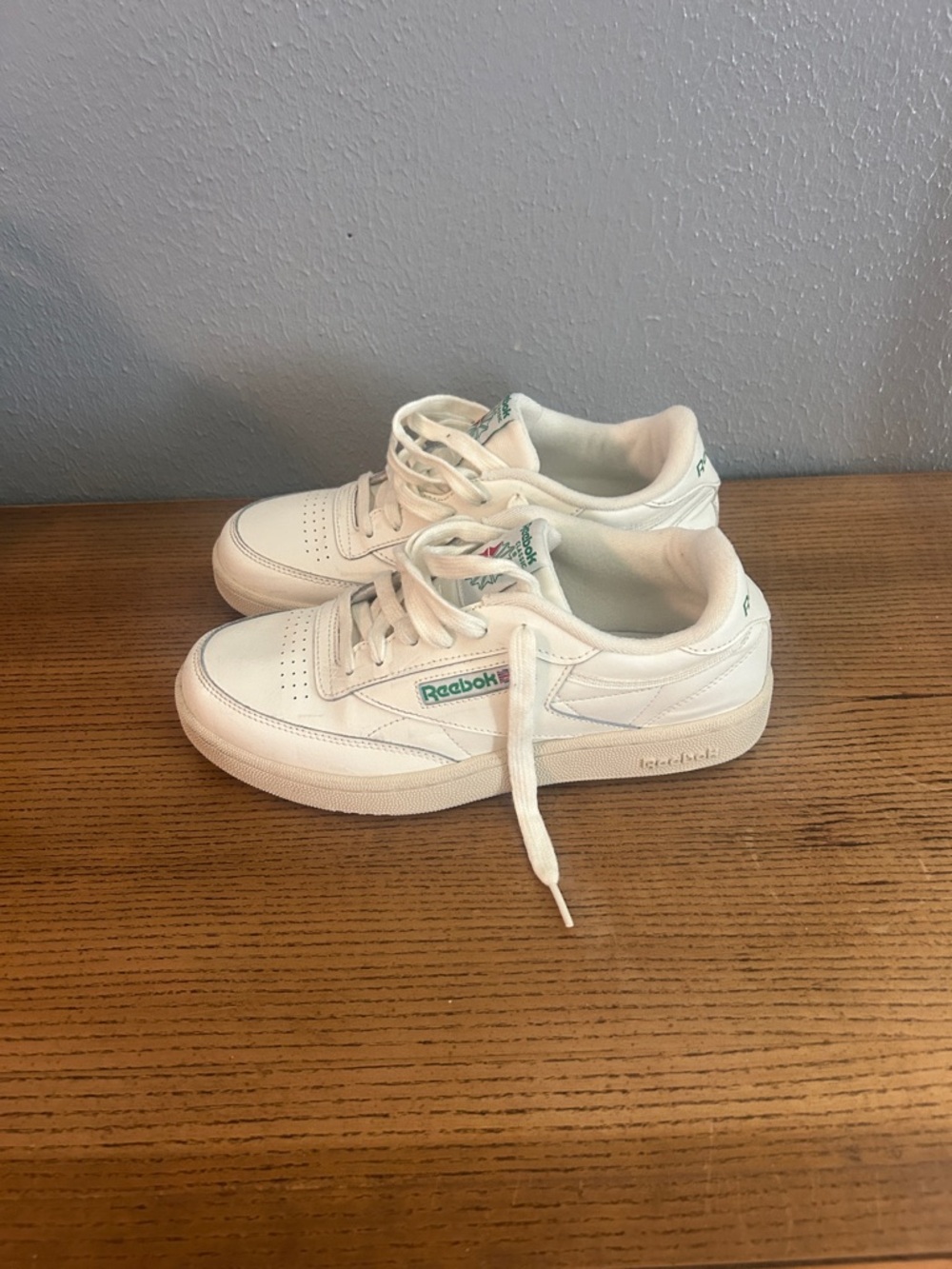 Reebok White Low-Top Leather Sneakers with Teal Logoo